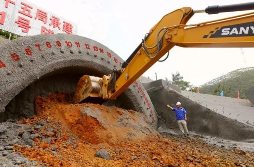 黃百鐵路接入南昆鐵路工程啟動(dòng)(圖3)